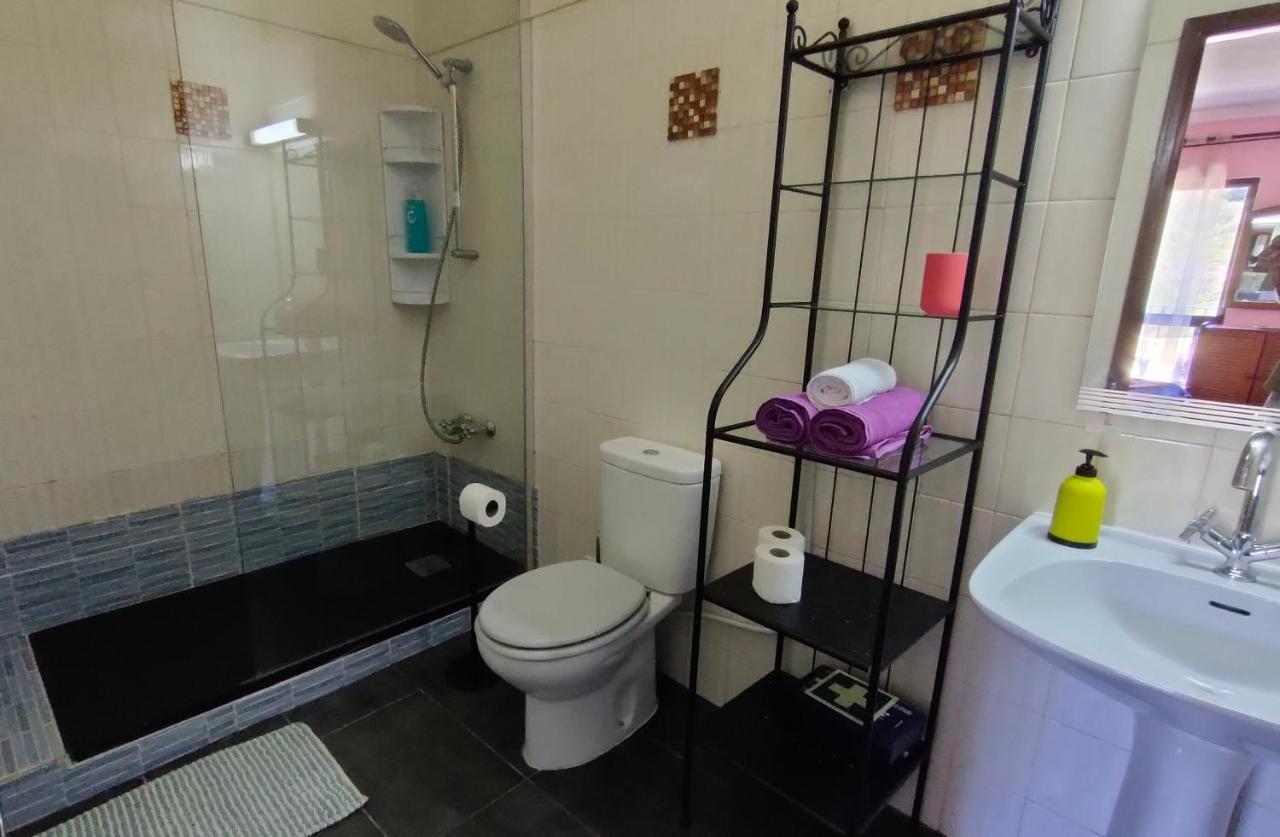 Centeanes Beach Apartment Карвоейро Екстериор снимка